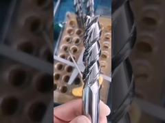 3는 알루미늄 끝 연삭에게 피리 같은 소리로 말합니다